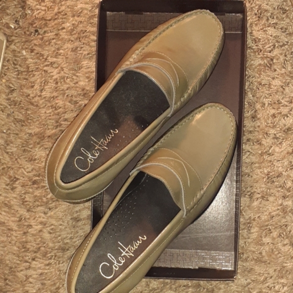 Cole Haan Women's flats/loafers Size 7 NEVER WORN! - Picture 5 of 5